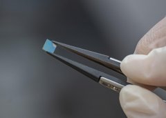 我国科学家在高密度介电储能领域取得新突破